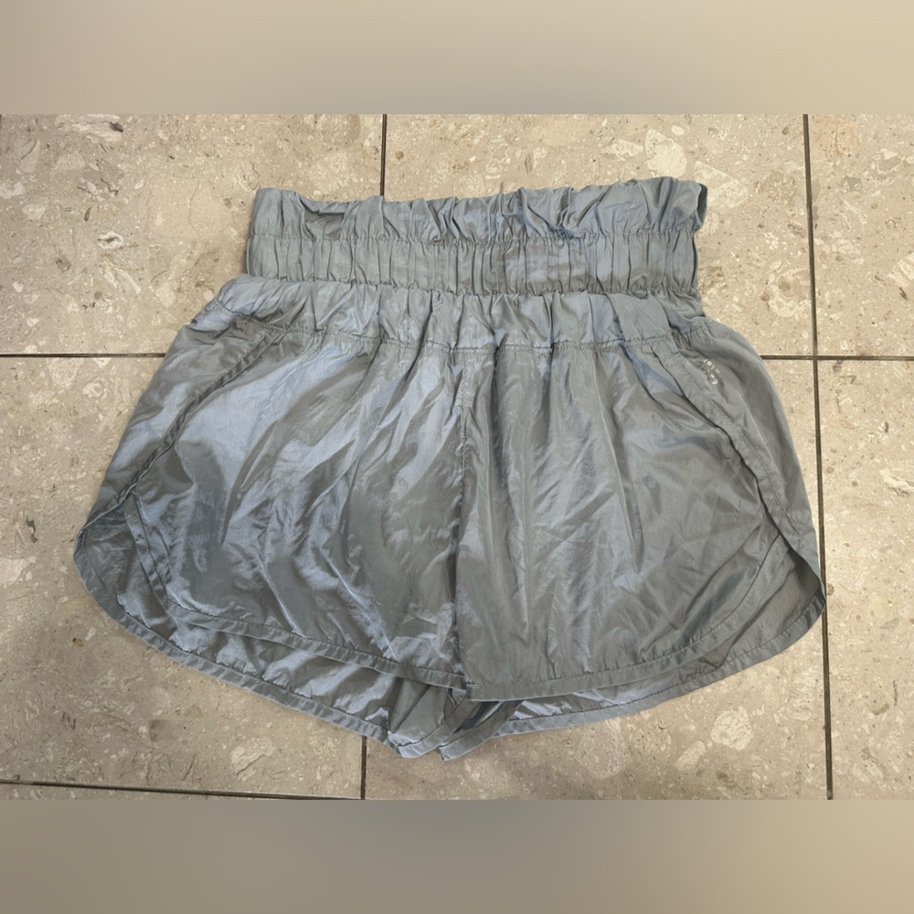 FREE PEOPLE MOVEMENT - THE WAY HOME SHORTS - ARCTIC MIST women’s size Small - Picture 5 of 9